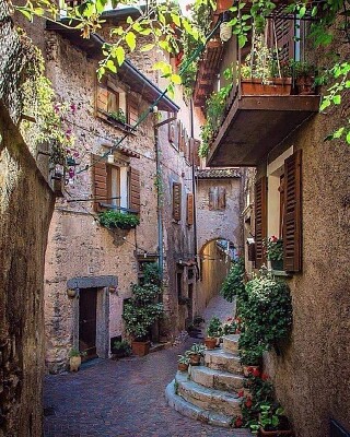 Tremosine, Itália