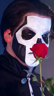 Ghost-Rose