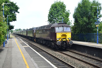 Vintage Traction at Kings Sutton