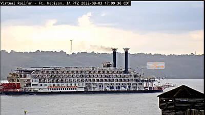 American Queen on the Mississippi River passing Ft Madison,IA/USA jigsaw puzzle