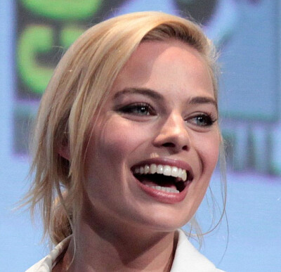 MargotRobbie bk jigsaw puzzle