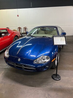 פאזל של 1997 JAGUAR XK8 COUPE