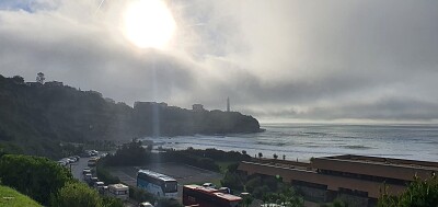 Le Phare de Biarritz dans la brume