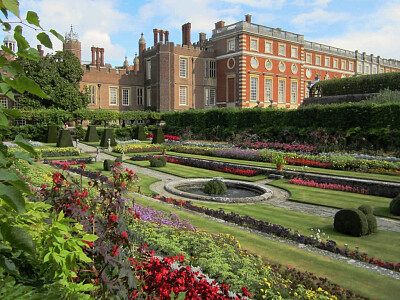 פאזל של Hampton Court Palace