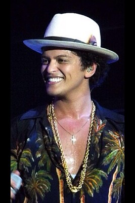 Bruno Mars jigsaw puzzle