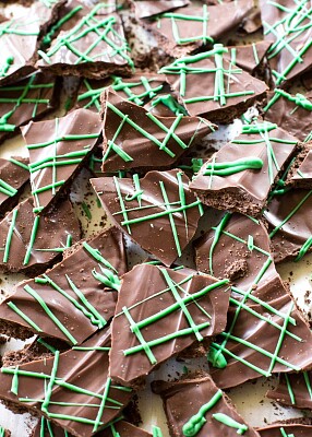 Chocolate mint bark