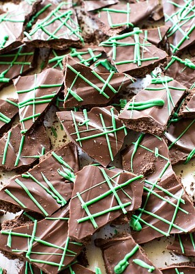 Chocolate mint bark