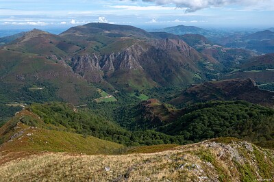 Massif Artzamendi  depuis Akomendi