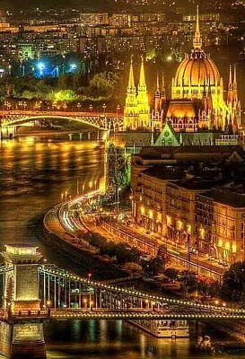 Noche de Budapest