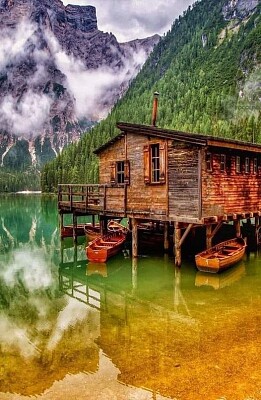 Lago Braies jigsaw puzzle