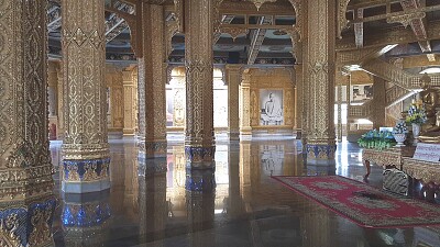 Wat Pha Nam Thip  Roi Et