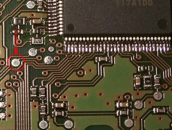 PCB with test connection pads