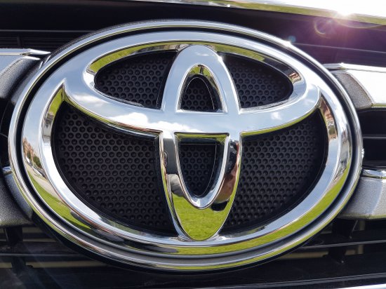 LOGO TOYOTA