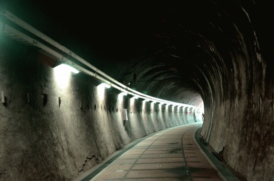 éš§é“