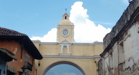 EL ARCO DE SANTA CATALINA ANTIGUA GUATEMALA