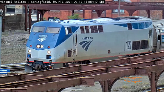 Amtrak engine 121 departing Springfield,MA/USA dep