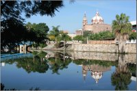 Reflejos en el Río Zula, Ocotlán, Jalisco, México