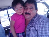 niña con su papa