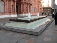 Fuente exterior de la Casa Rosada