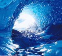 Cueva de hielo en Alaska