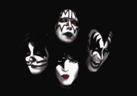 Kiss.!